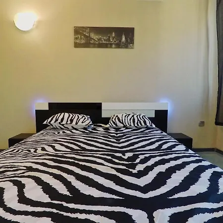 アパート Spacious And Bright Maisonette Center ヴァルナ