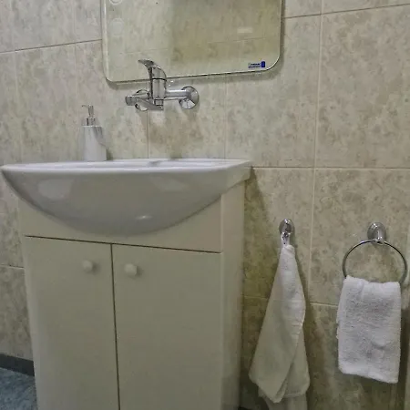 Spacious And Bright Maisonette Center ヴァルナ