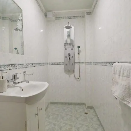 Spacious And Bright Maisonette Center * ヴァルナ